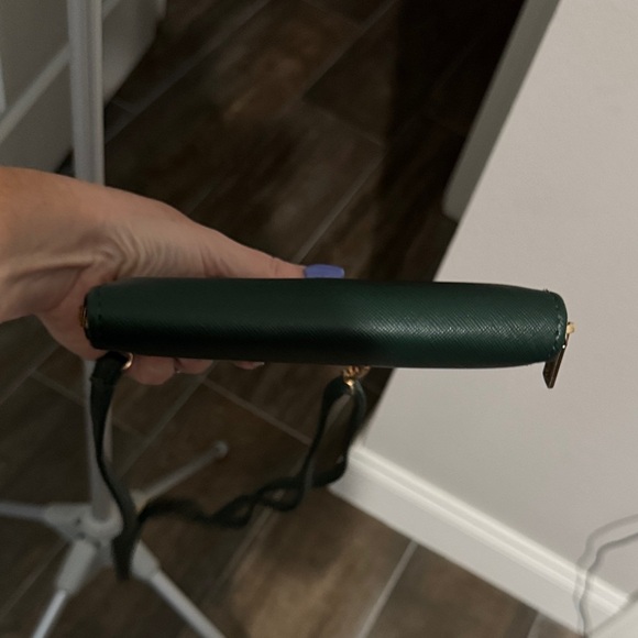 Kedzie Green Crossbody Bag - Picture 8 of 8